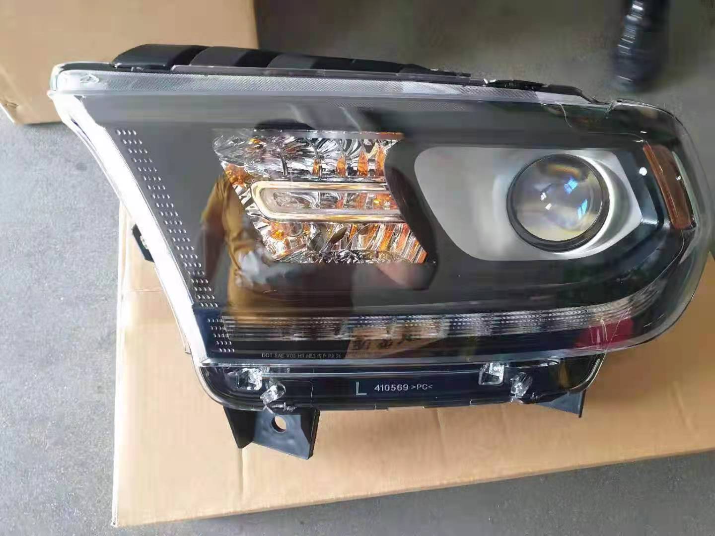 dodge projector headlight.jpg