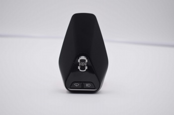Smart wiper speed adjustment identify light intensity